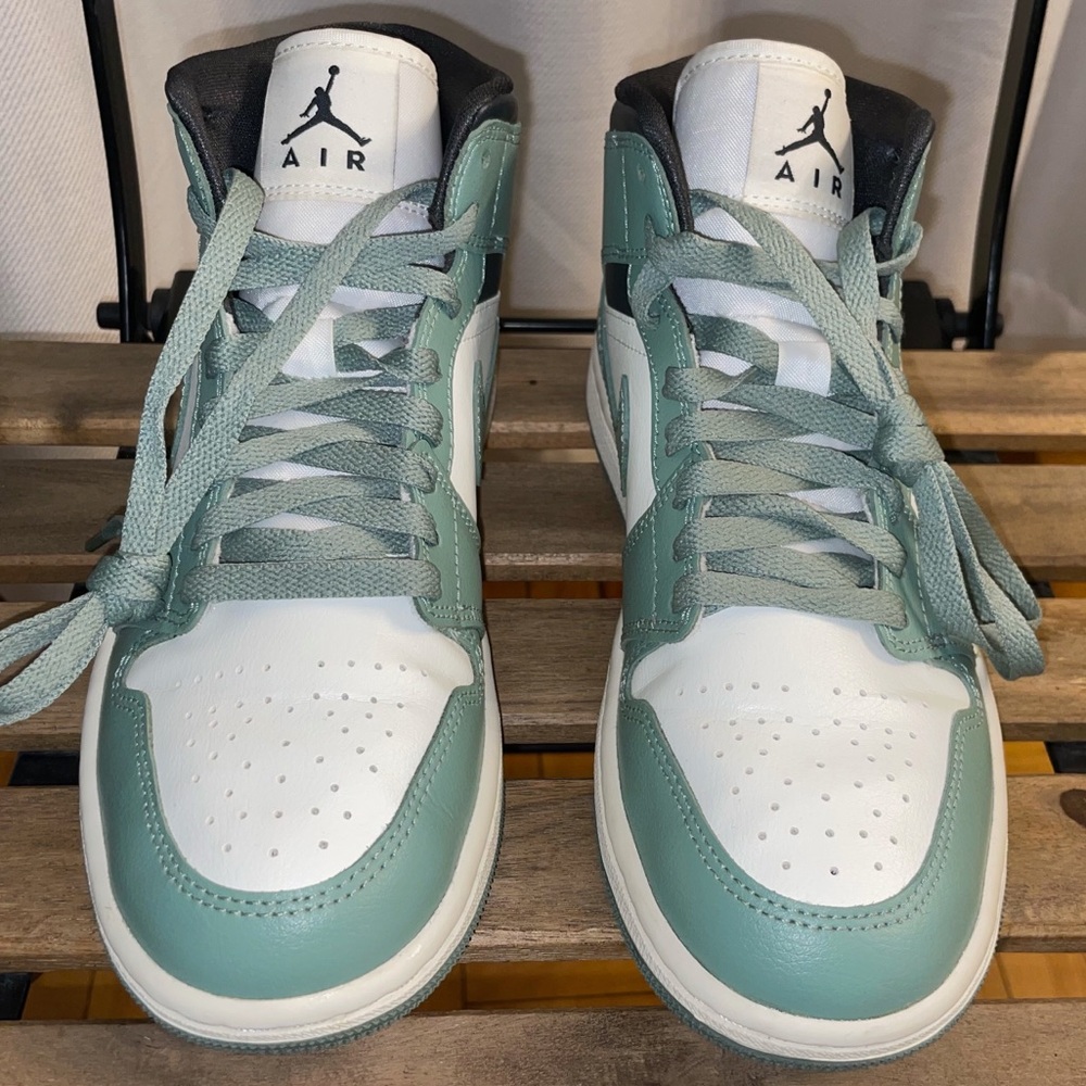 Jordan 1 Mid Jade Smoke Women's Sneakers